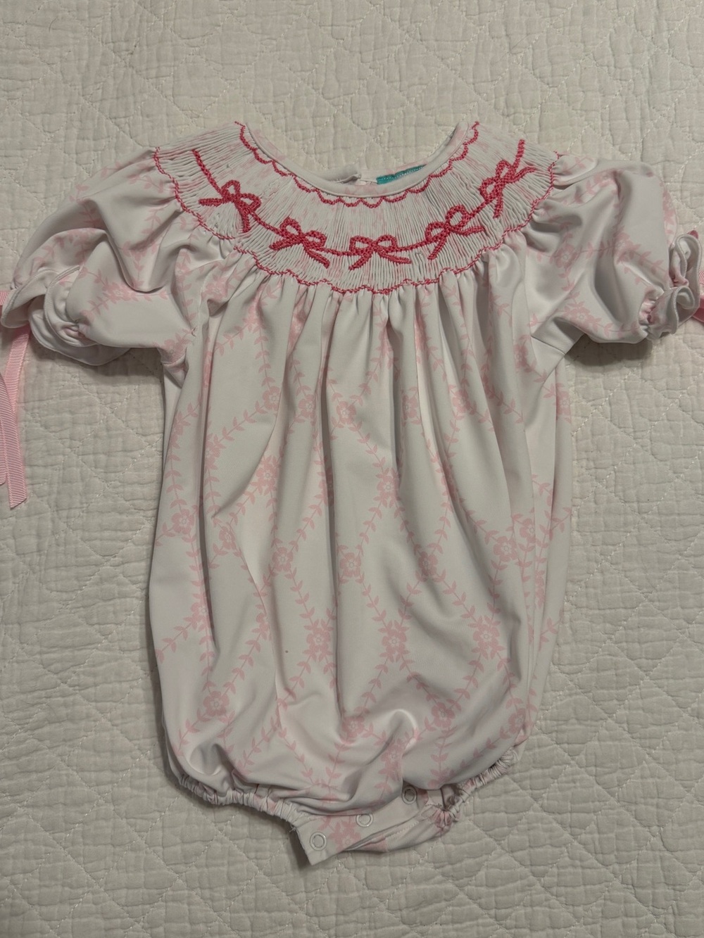 The Smocked Flamingo - Baby Girls White and Pink Bow Smocked Bubble